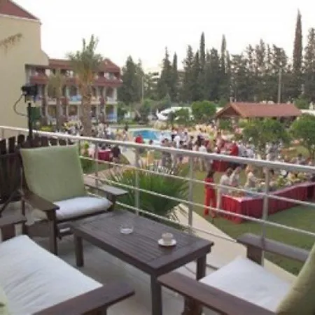 Club Victoria Hotel